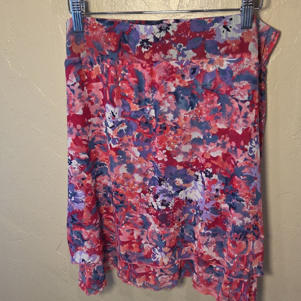 Sahalie Floral Circle Skort in Pink, Purple & Blue Size Large